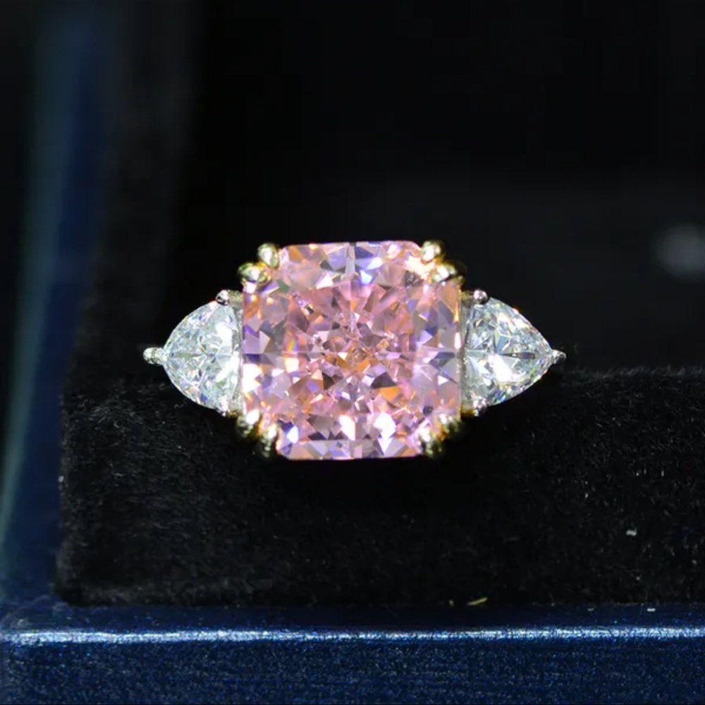 Luxurious Pink and Gold Diamond Ring with Halo Setting